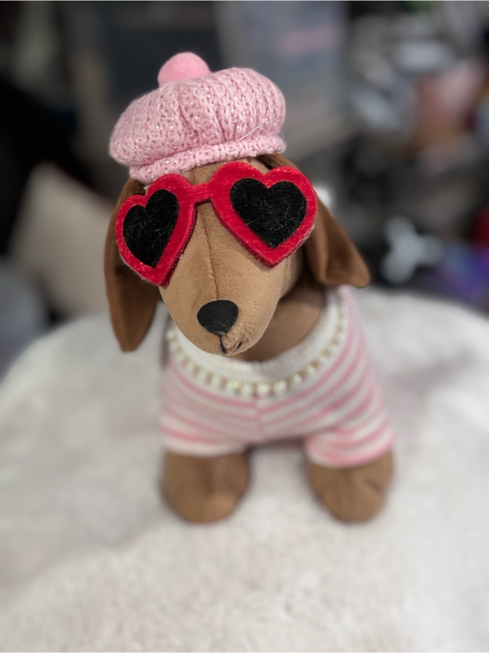 Pink Heart Sunglasses & Beret dachshund Outfit - Stylish Pet Accessory